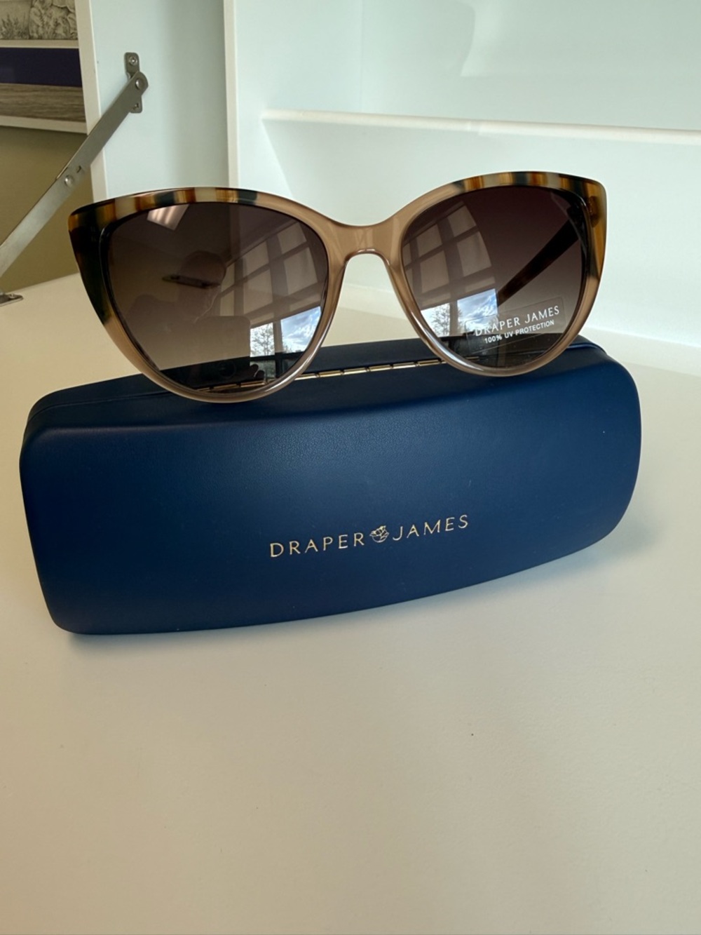 Draper James Women's Sunglasses: Taupe Stripe Frame, Cat-Eye, NEW